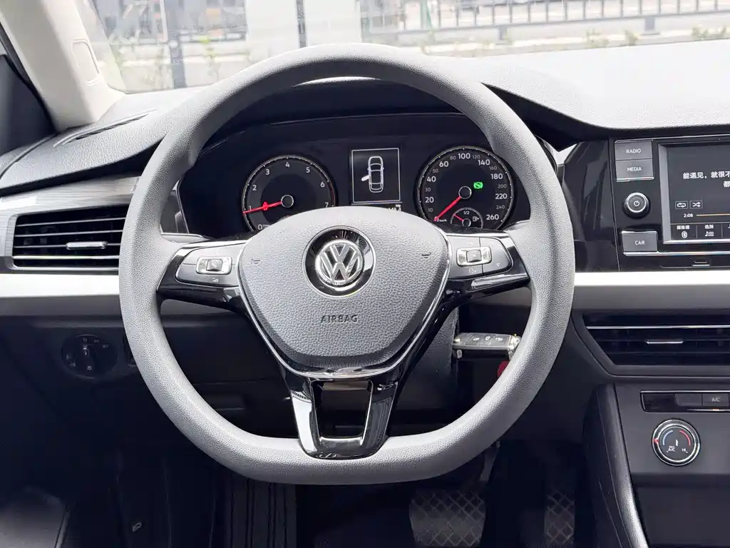 Volkswagen Lavida 2019 — фото 14