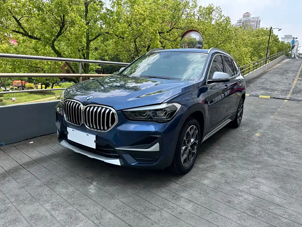 BMW X1 2021 — фото 1