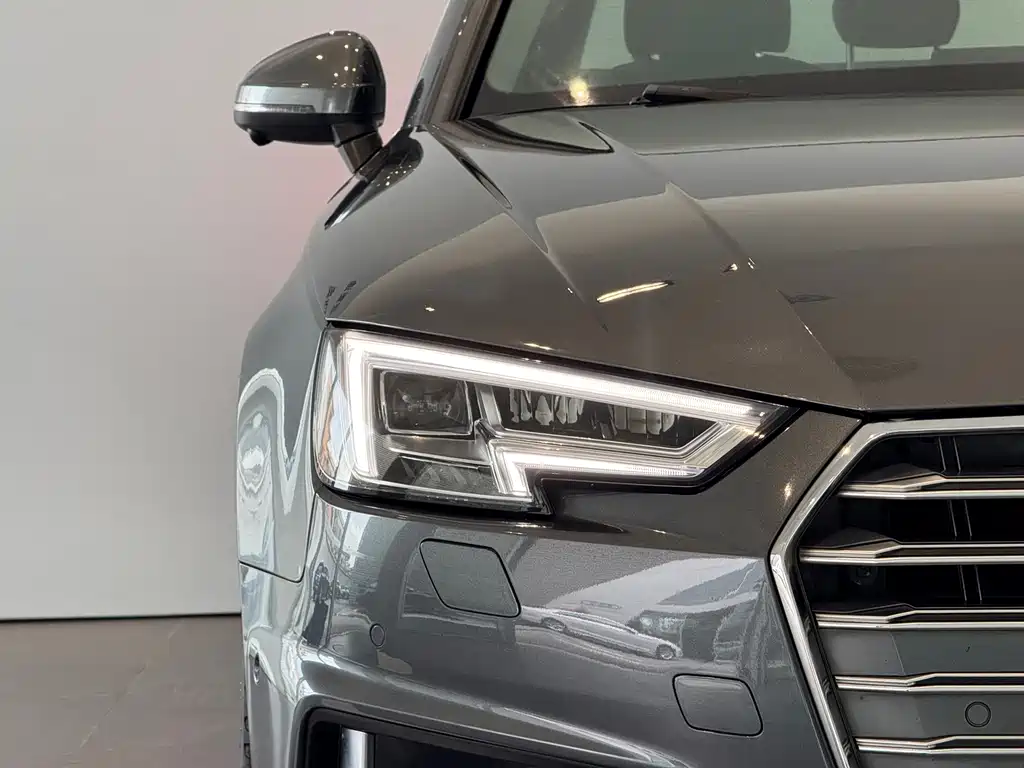 Audi A4L 2019