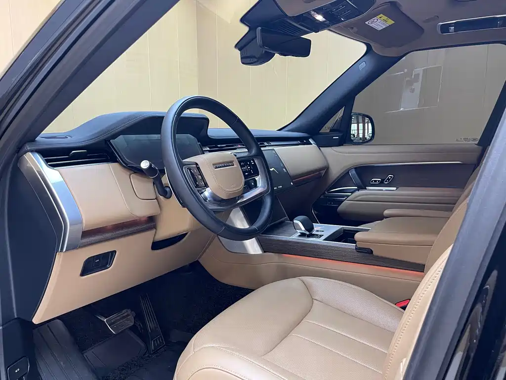Land Rover Range Rover 2025 — фото 10