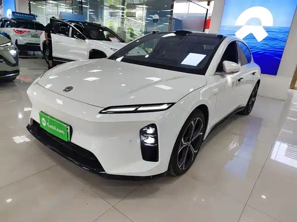 NIO ET5 2025