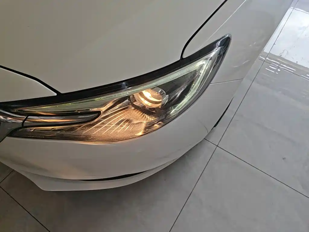 Buick Excelle 2018 — фото 24