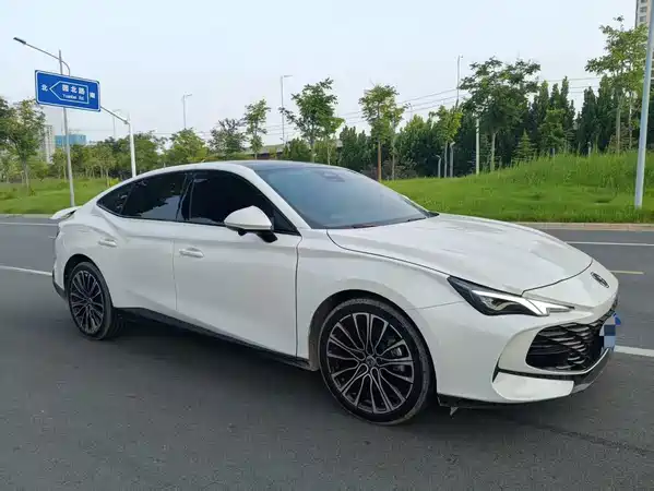 MG MG7 2024