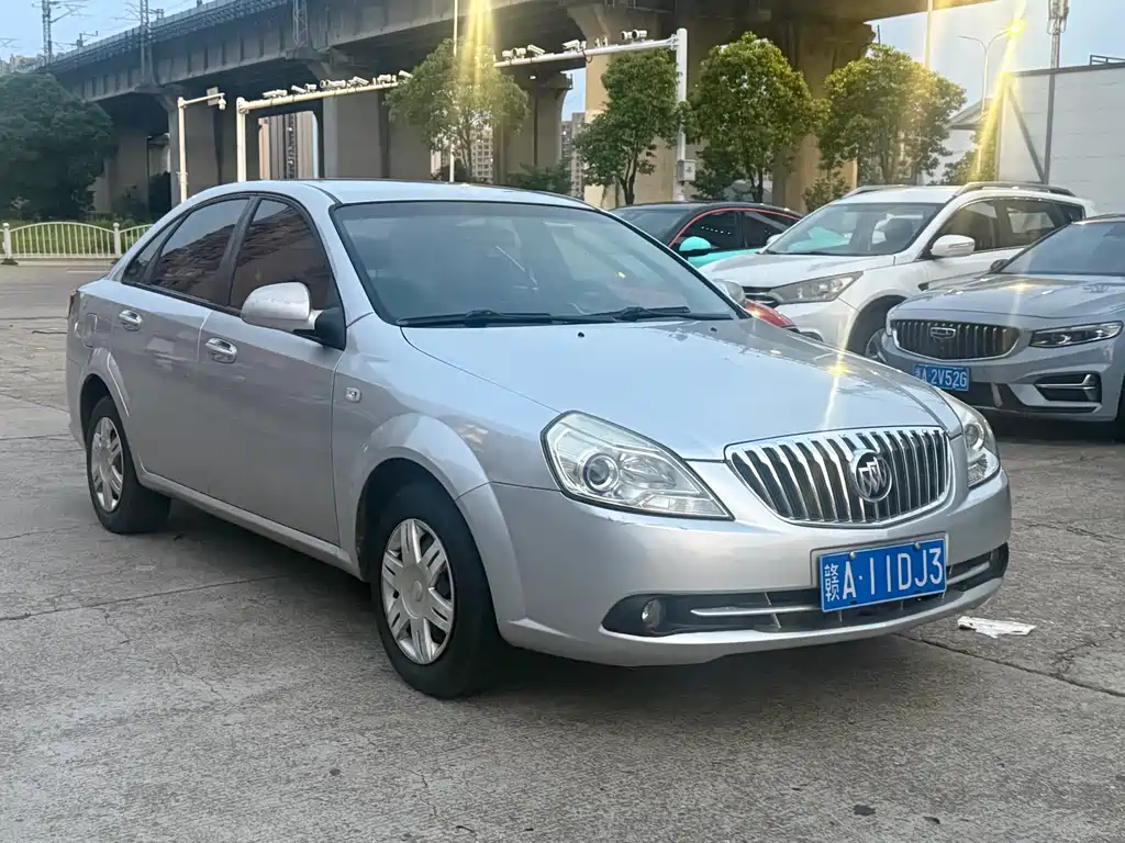 Buick Excelle 2014 — фото 1