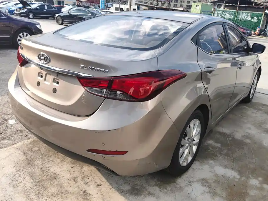 Hyundai Elantra Langdong 2016 — фото 3