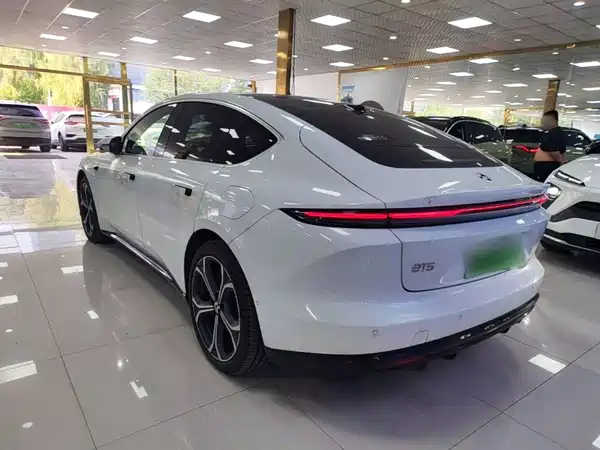 NIO ET5 2025
