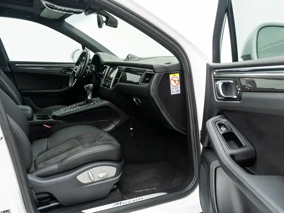 Porsche Macan 2015 — фото 13