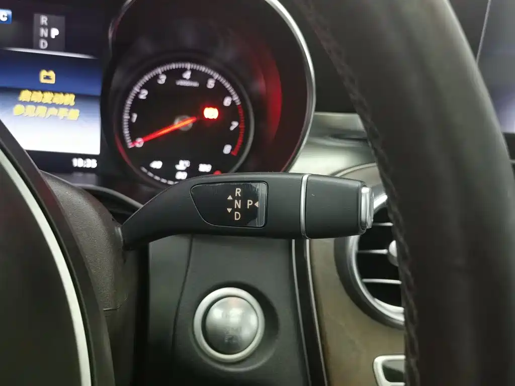 Mercedes-Benz GLC 2018 — фото 13