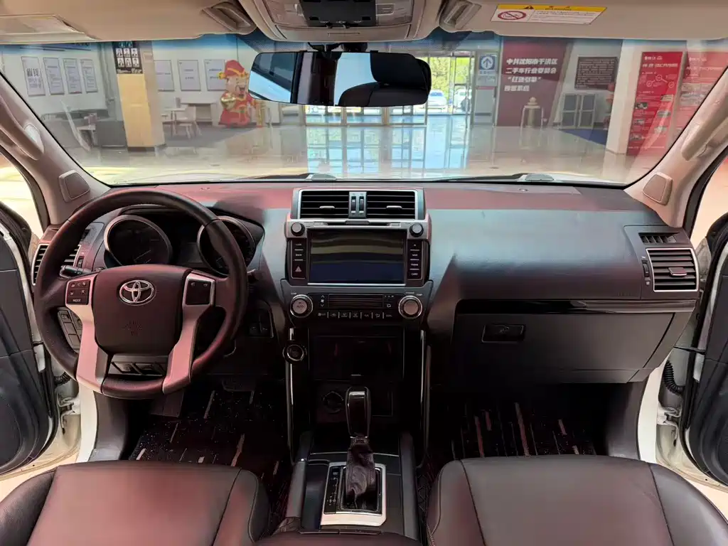 Toyota Prado 2016 — фото 10