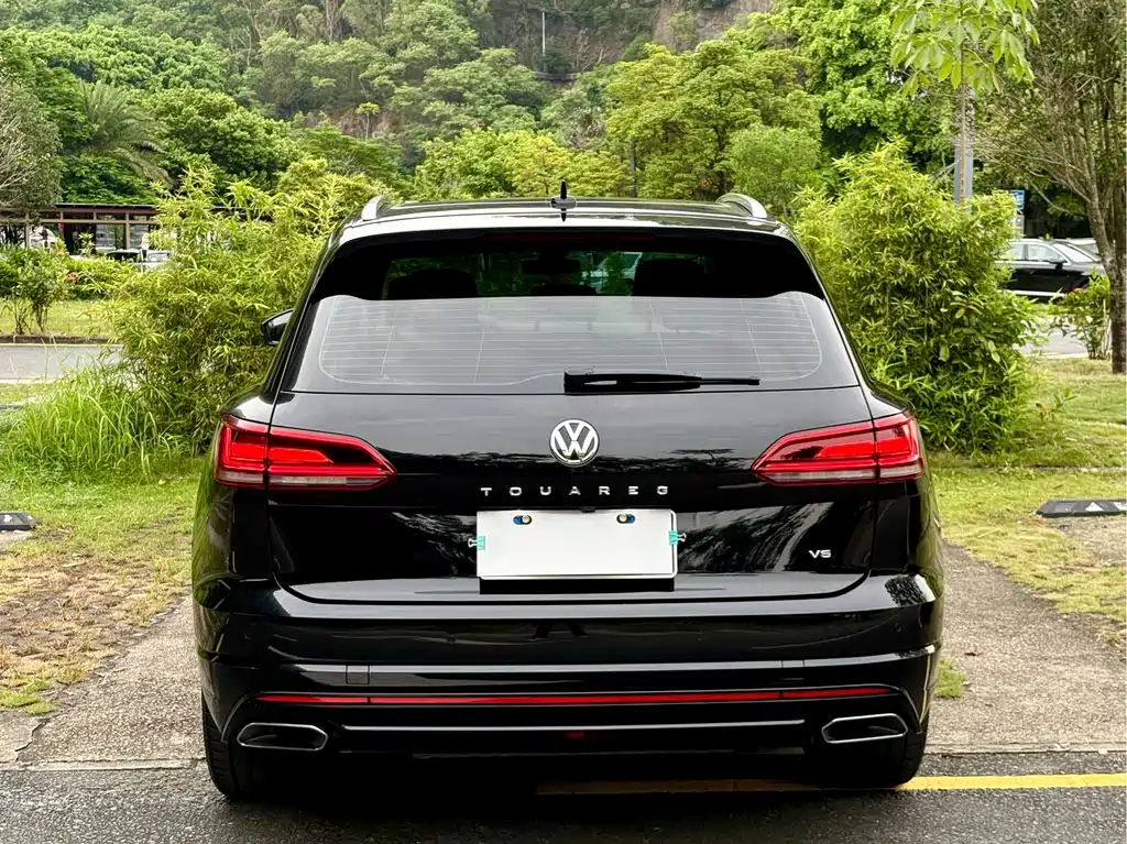 Volkswagen Touareg 2019 — фото 18