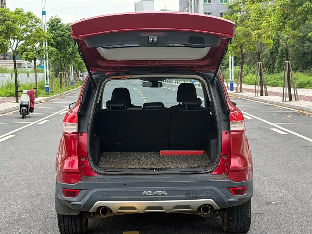 Ford Kuga 2013 — фото 14