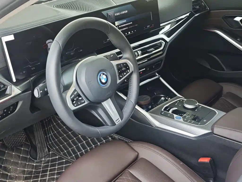BMW i3 2024 — фото 13