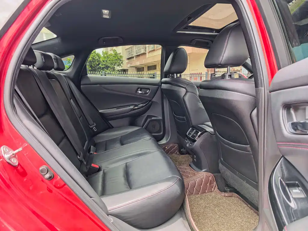 Honda Spirior 2015 — фото 10