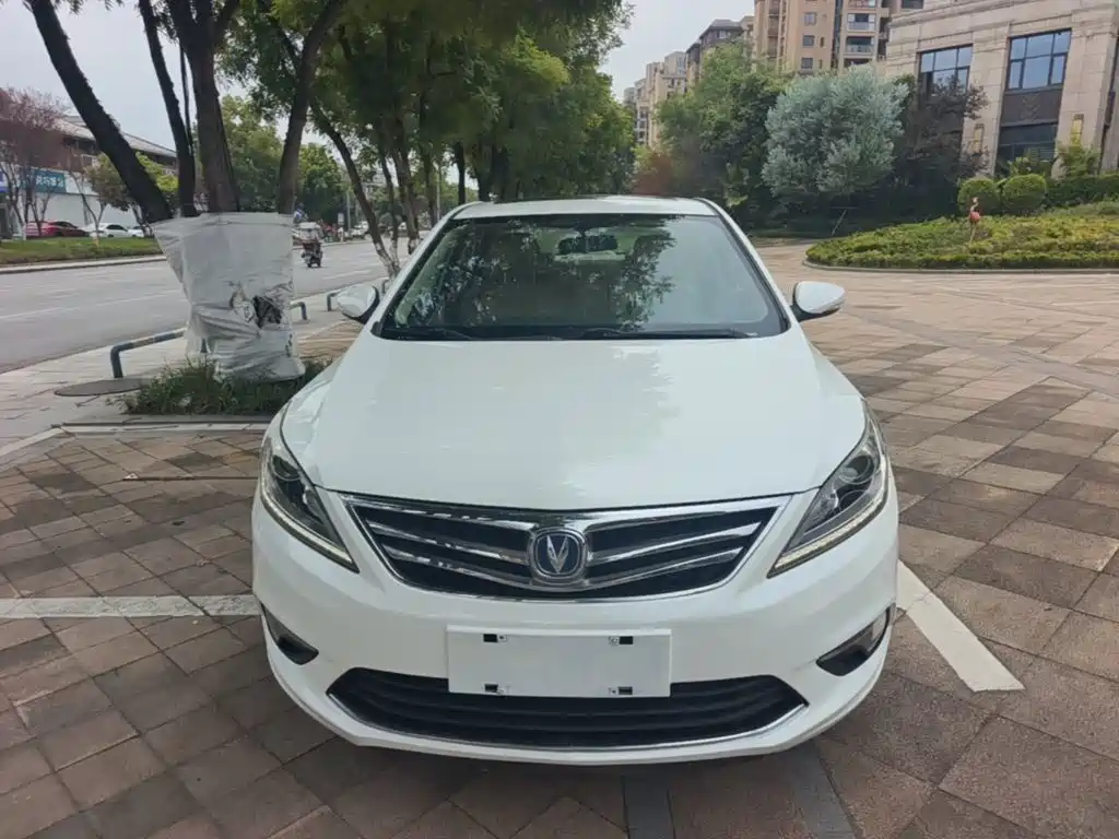 Changan Eado 2017 — фото 3