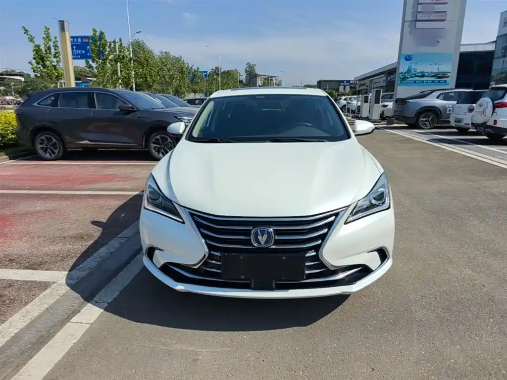 Changan Eado 2019 — фото 3