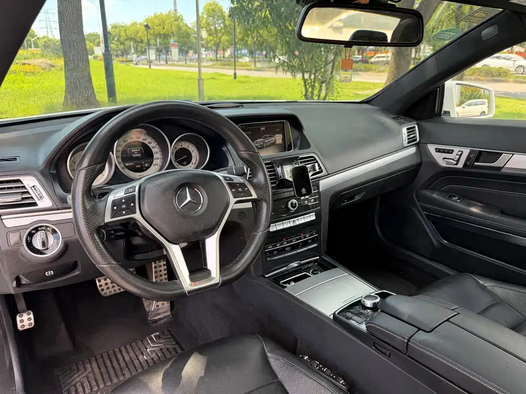 Mercedes-Benz E-Class 2016 — фото 10