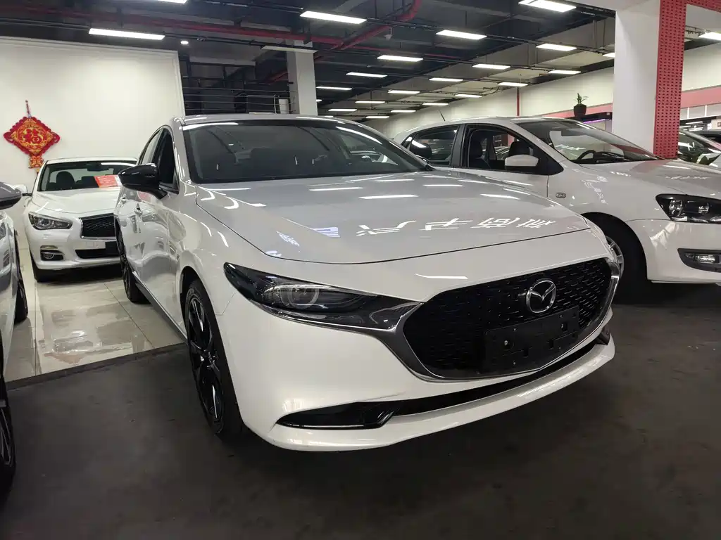 Mazda 3 Axela 2025