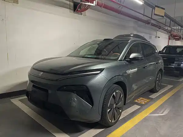 BYD Tang L 2025