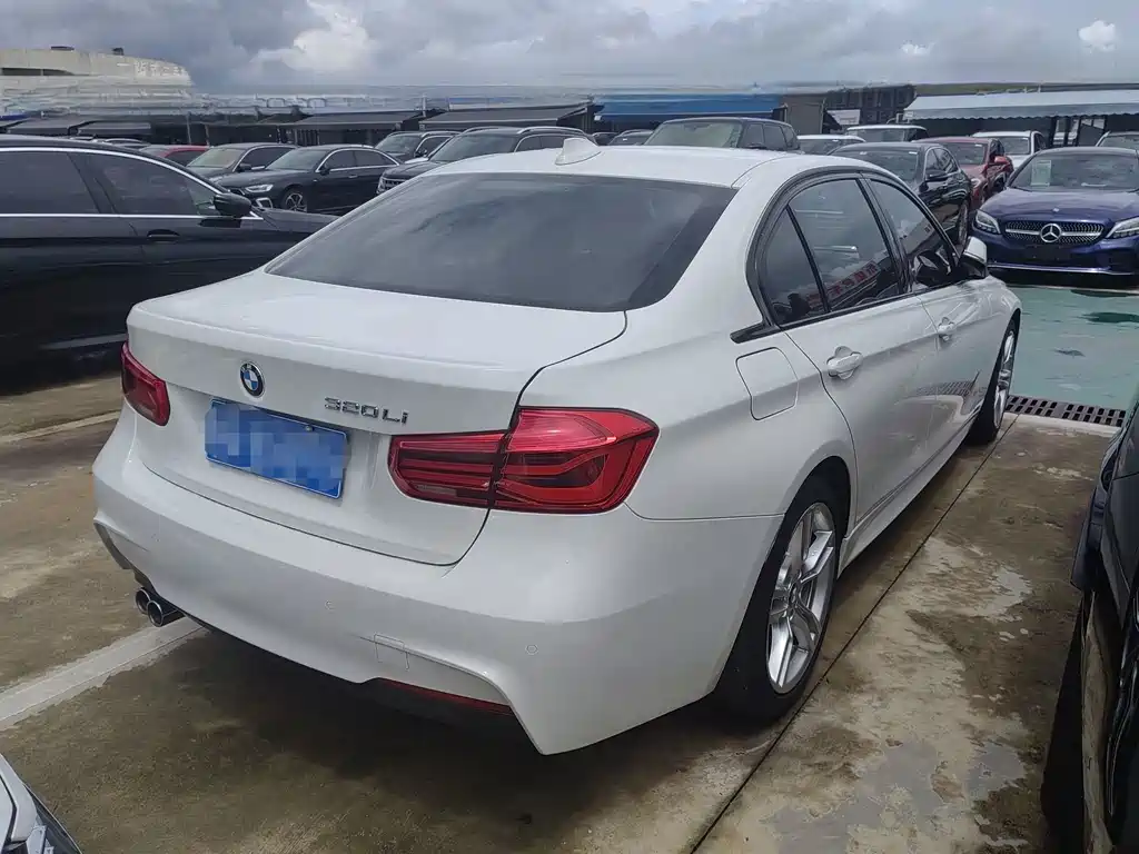 BMW 3 Series 2017 — фото 12