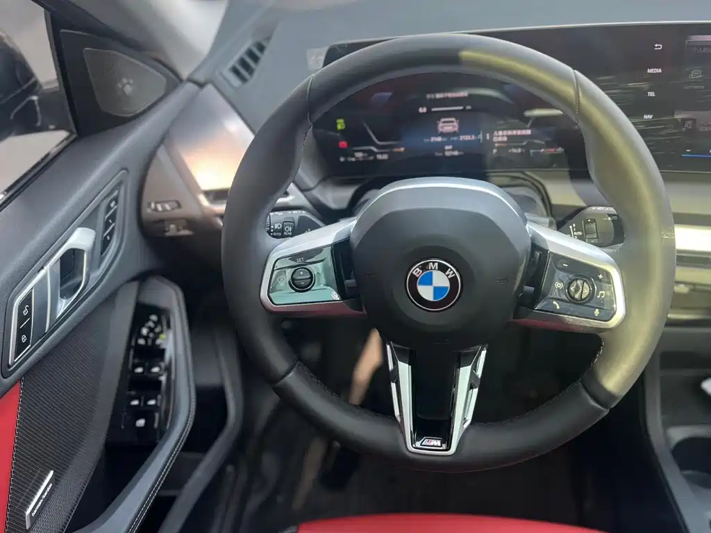 BMW 2 Series 2025 — фото 13