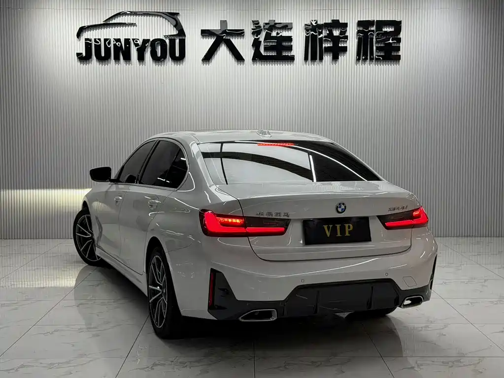 BMW 3 Series 2023