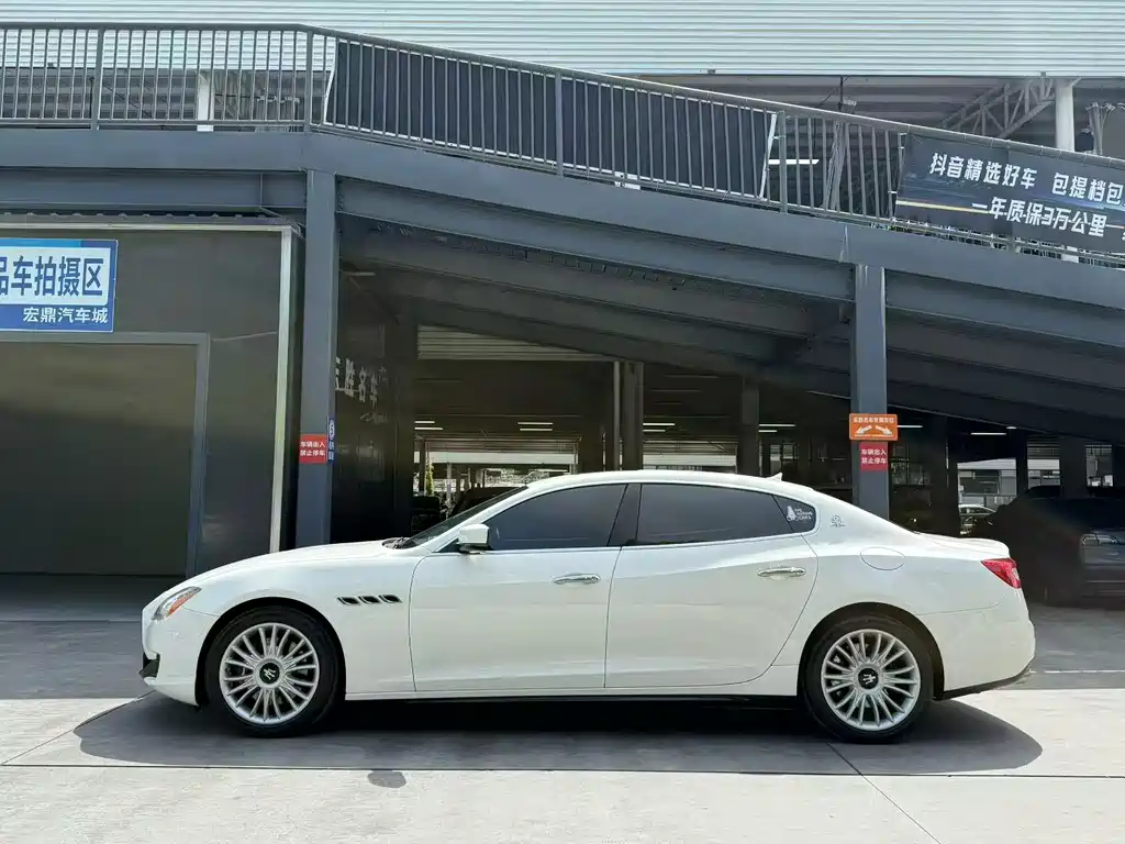 Maserati Quattroporte 2015 — фото 7