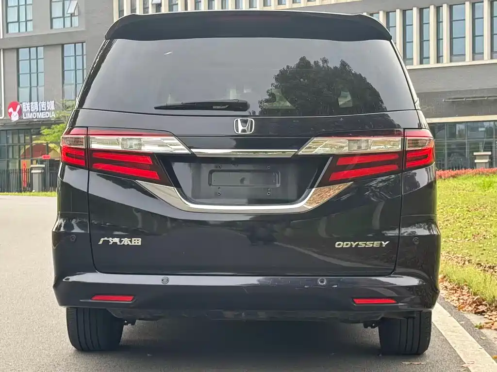 Honda Odyssey 2018 — фото 4