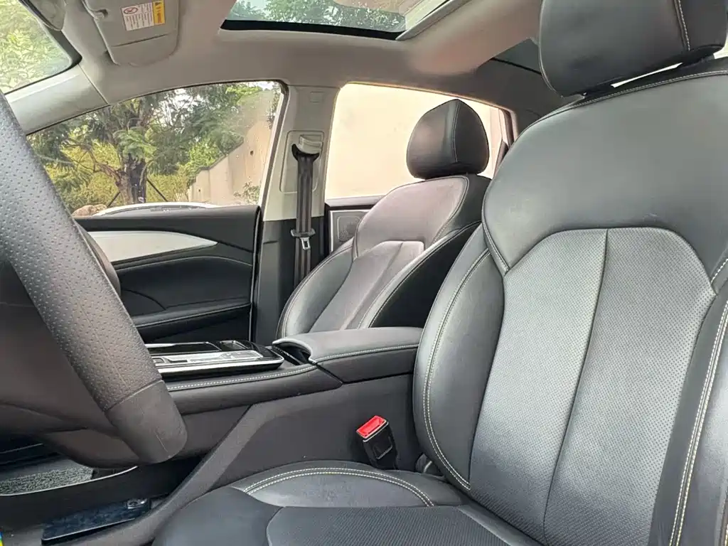 Roewe i6 MAX New Energy 2023 — фото 8