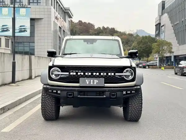 Ford Bronco 2024