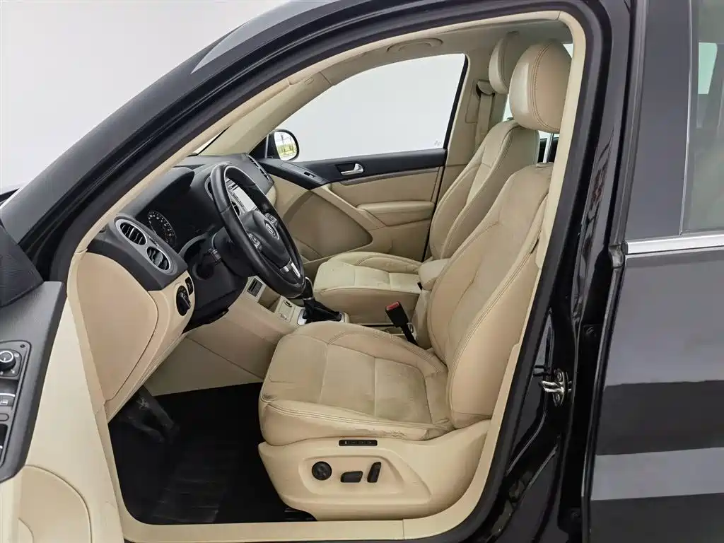 Volkswagen Tiguan 2015 — фото 10