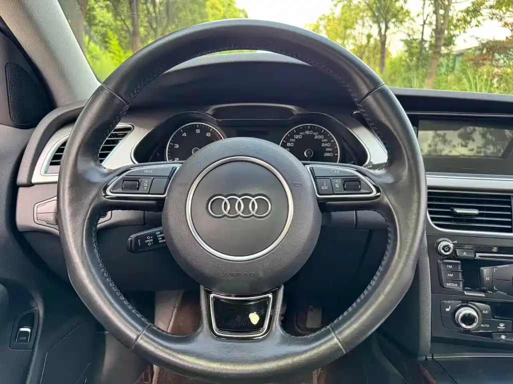 Audi A4L 2016 — фото 16