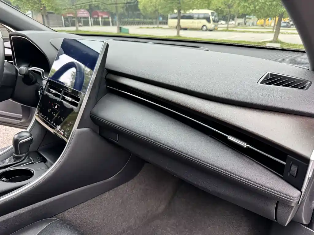 Toyota Avalon 2022 — фото 23