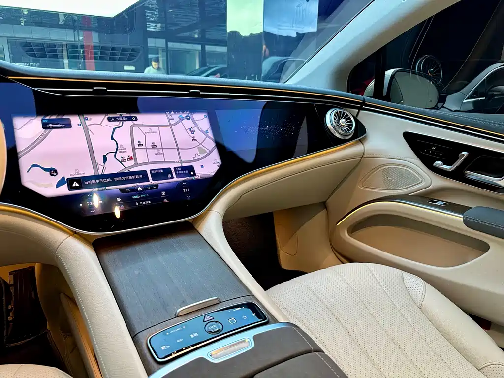 Mercedes-Benz EQS 2022 — фото 15