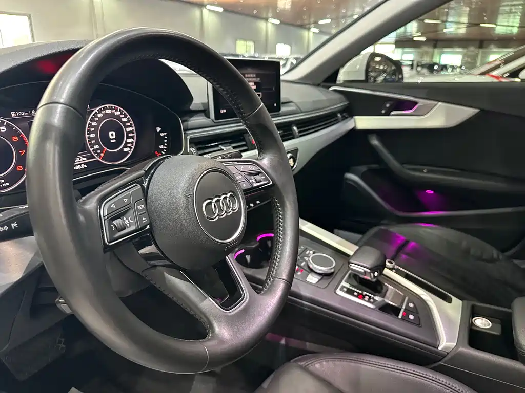 Audi A4L 2019