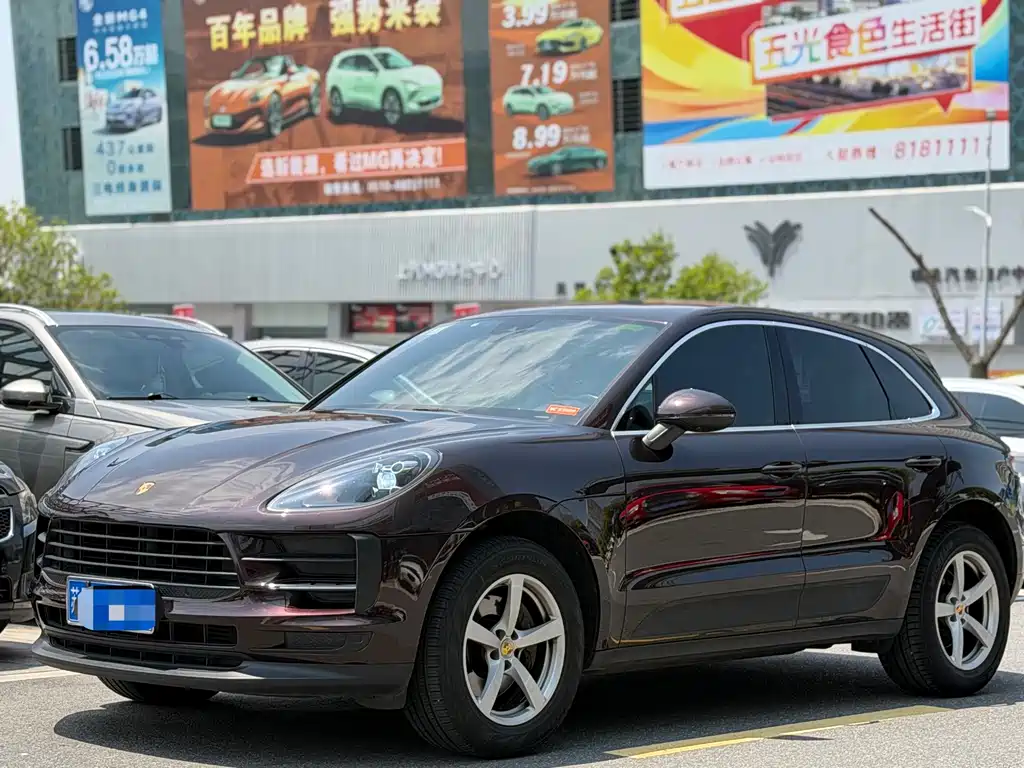 Porsche Macan 2019 — фото 1