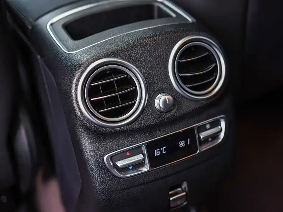 Mercedes-Benz GLC 2022 — фото 21