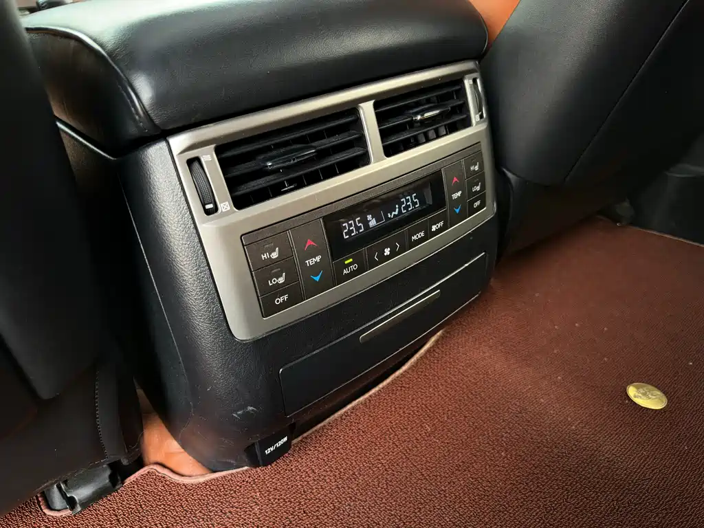 Lexus LX 2015 — фото 15