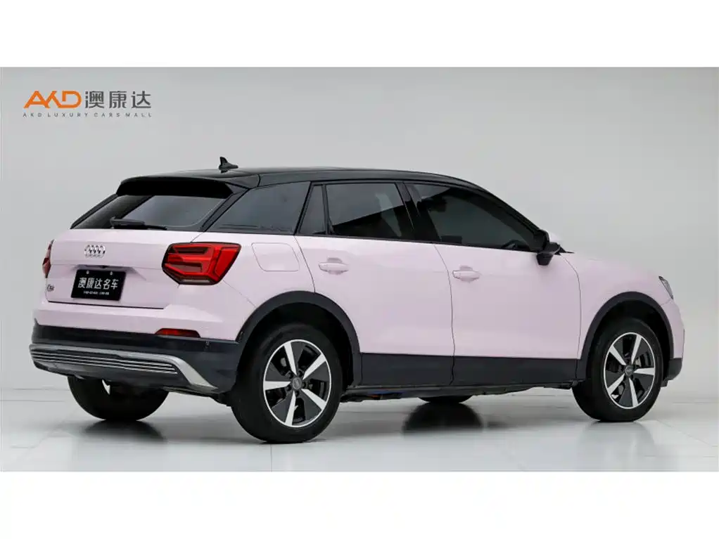 Audi Q2L E-Tron 2021 — фото 3