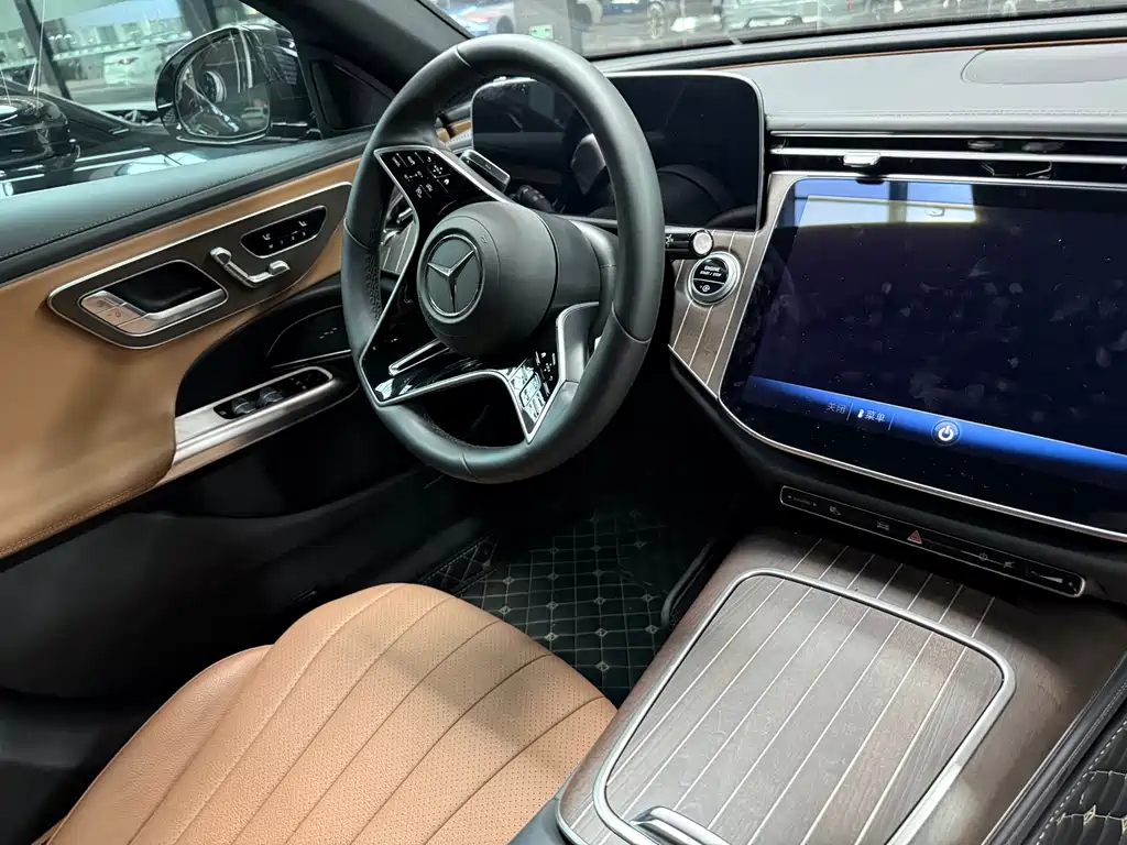 Mercedes-Benz E-Class 2025 — фото 20