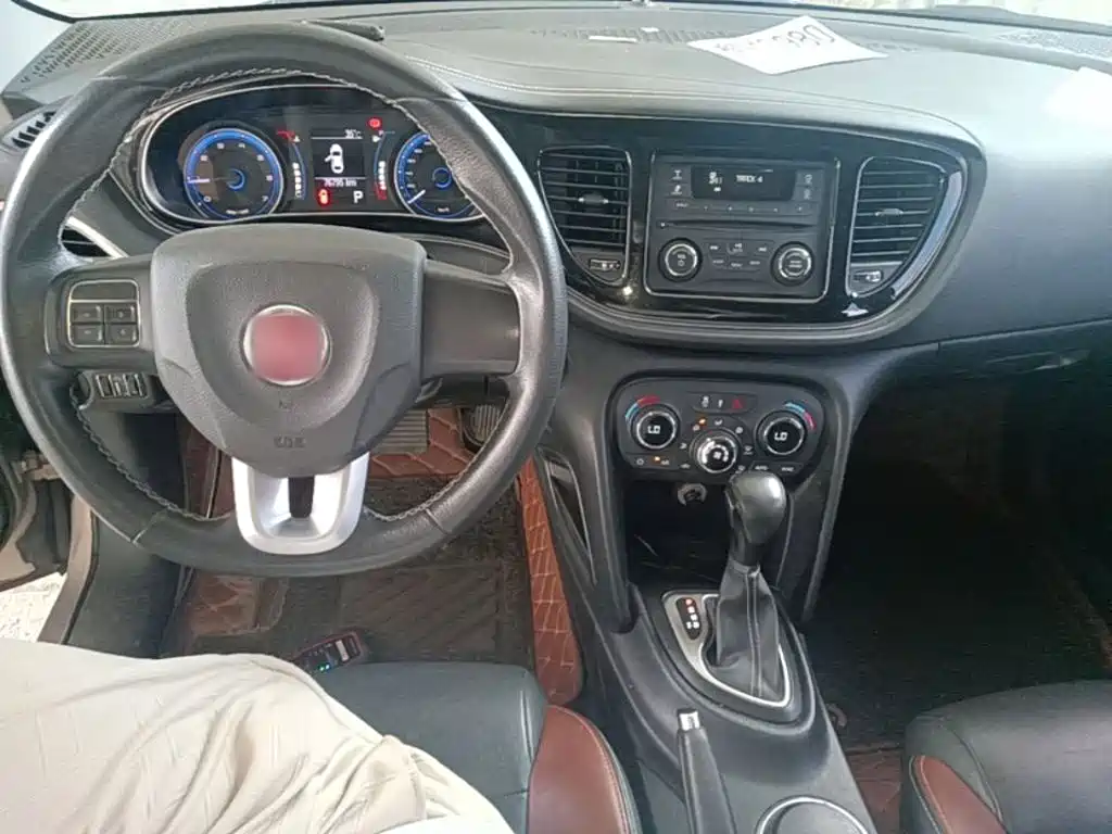 Fiat Viaggio 2017 — фото 10