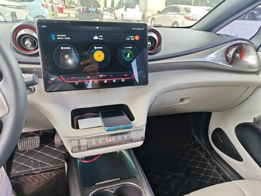 BYD Dolphin 2021 — фото 10