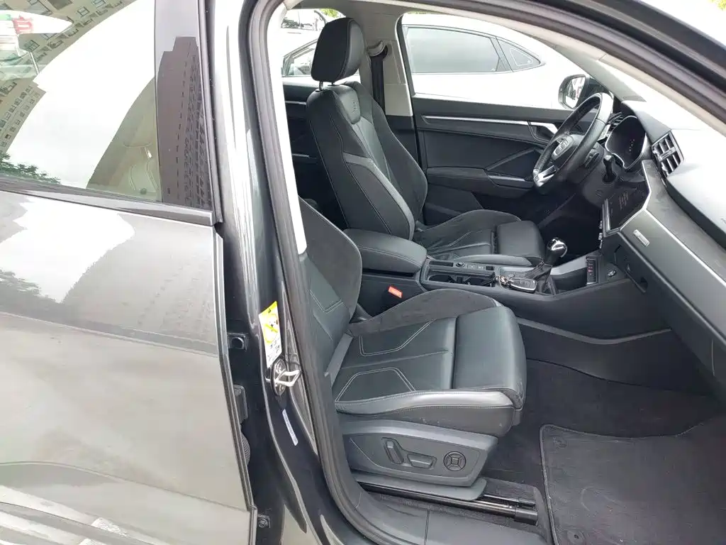 Audi Q3 Sportback 2023 — фото 20
