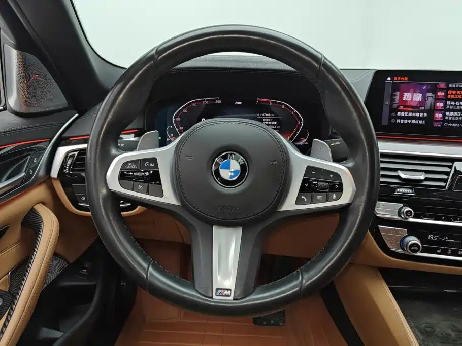 BMW 5 Series 2020 — фото 15