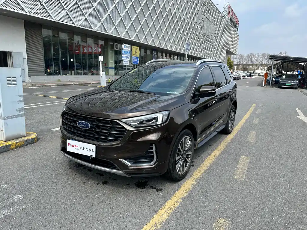 Ford Edge 2021 — фото 1