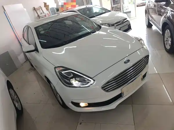 Ford Escort 2021