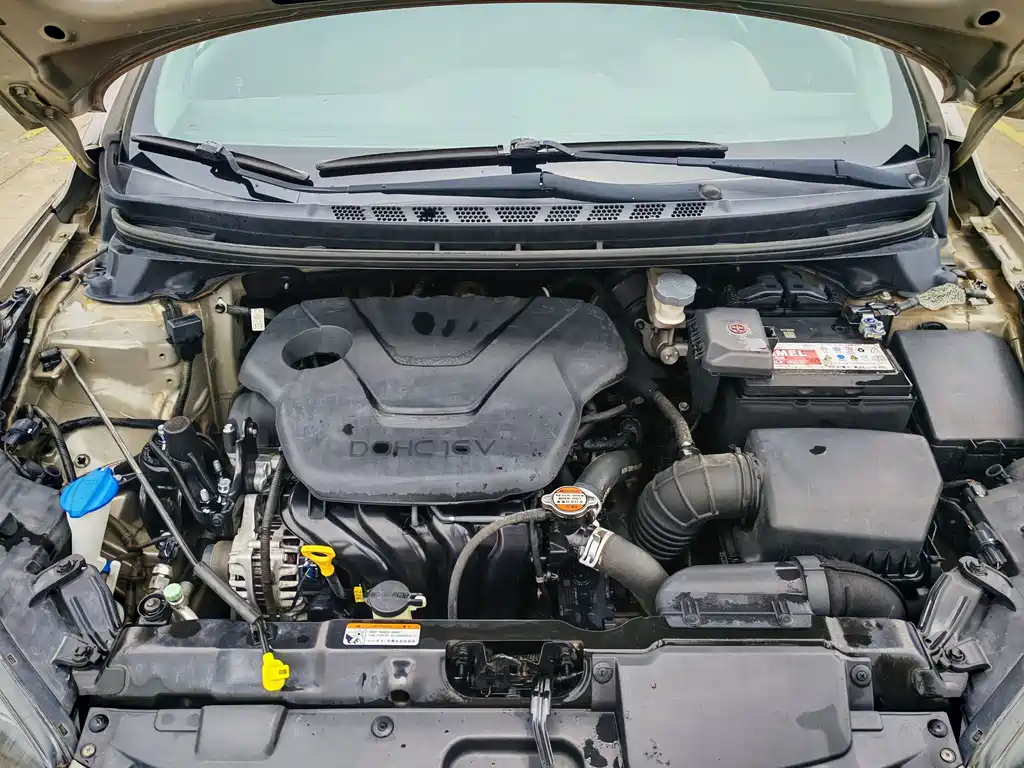 Hyundai Elantra Langdong 2017 — фото 12