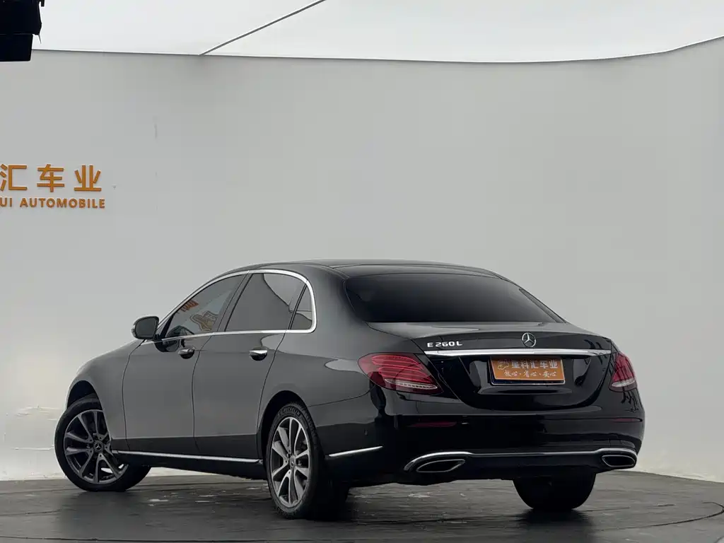 Mercedes-Benz E-Class 2020 — фото 11