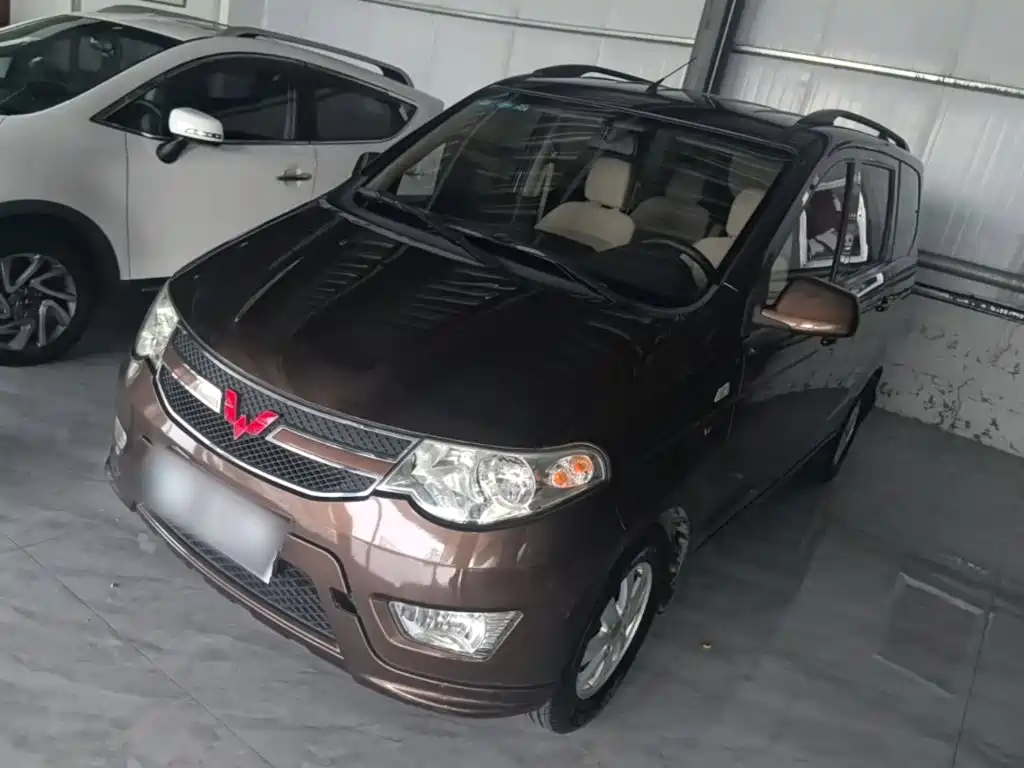Wuling Hongguang 2018 — фото 1