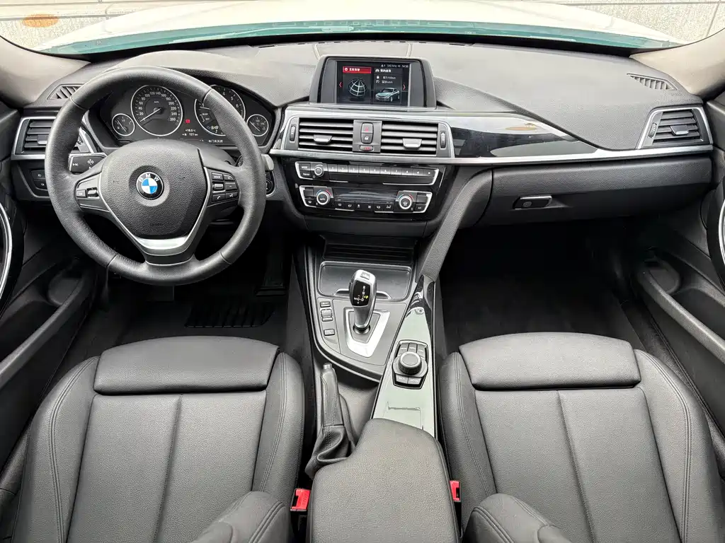 BMW 3 Series GT 2018 — фото 9