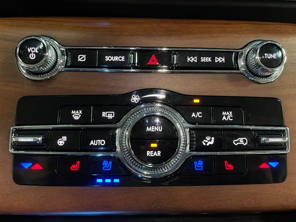Lincoln Aviator 2021 — фото 22
